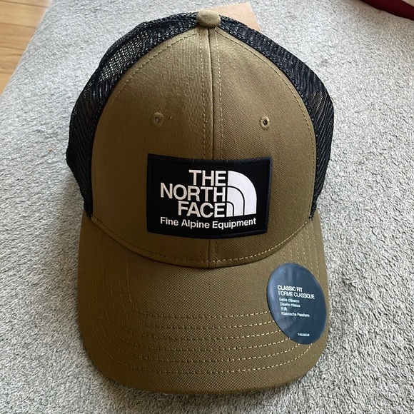THE NORTH FACE Mudder Trucker Baseball Cap
ARRIVES NEW - Picture 1 of 8